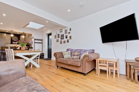 63 Craigie Road, Perth, PH2 0BL