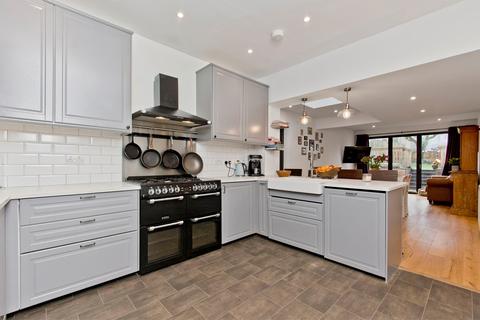 63 Craigie Road, Perth, PH2 0BL