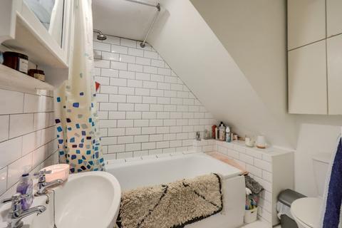 55a Wellmeadow Road, London, SE13 6TA