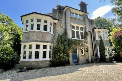 12 Berwick Road, Bournemouth, BH3 7BB
