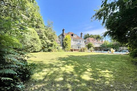 12 Berwick Road, Bournemouth, BH3 7BB