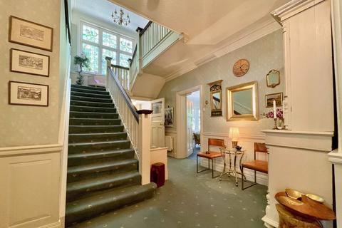 12 Berwick Road, Bournemouth, BH3 7BB