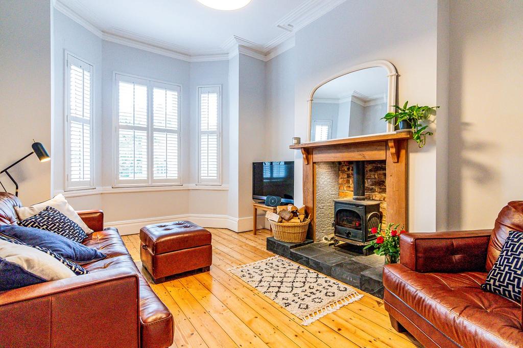 Urmston Lane, Stretford, Manchester, M32 3 bed end of terrace house £