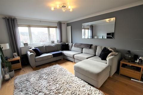 3 bedroom end of terrace house to rent - Chetwode Avenue, Monkston, Milton Keynes, MK10