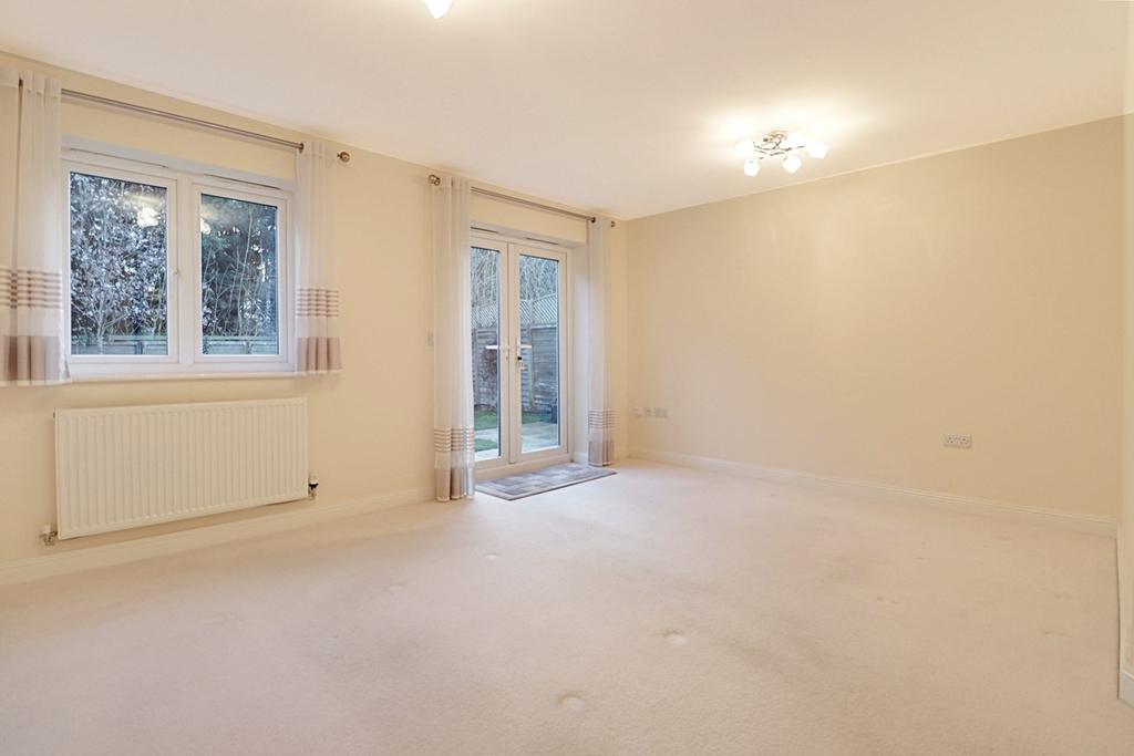 School Lane, Sawbridgeworth, CM21 3 bed detached house £1,695 pcm (£