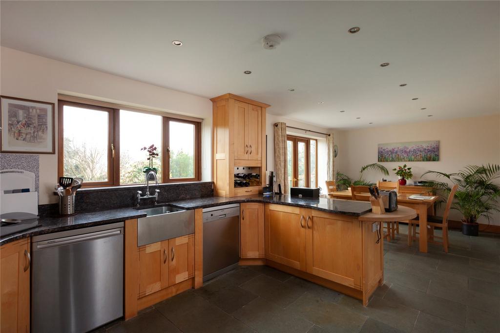 Kitchen Dining Area