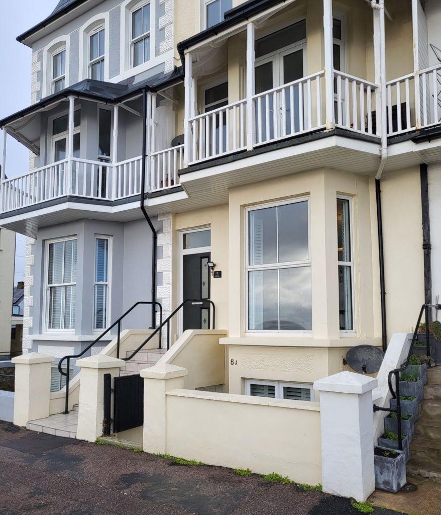Hythe, Kent 2 bed £1,275 pcm (£294 pw)