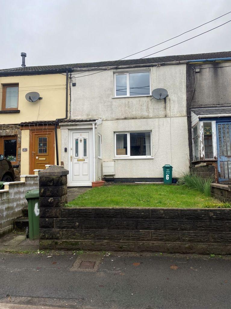 Gwynfryn Terrace, Llantwit Fardre... 2 bed house - £700 pcm (£162 pw)