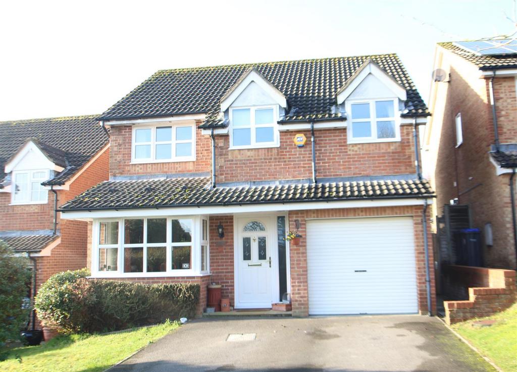 Stone Close, Winterslow, Salisbury 4 bed detached house for sale £499,950