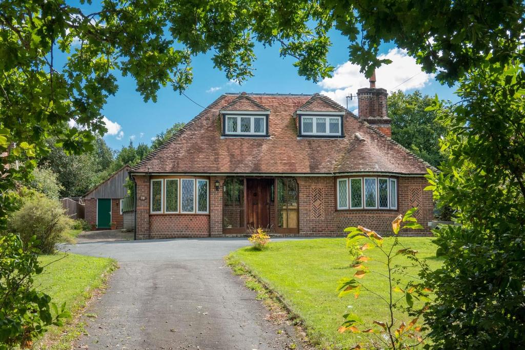 Fishbourne, Isle of Wight 4 bed chalet for sale £775,000