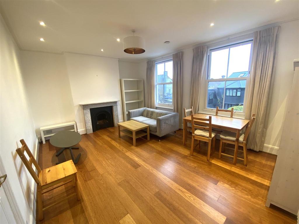 Burstock Road, London 3 bed flat - £2,000 pcm (£462 pw)