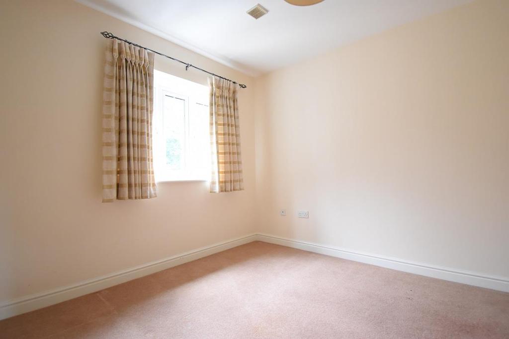 Bedroom 2.JPG