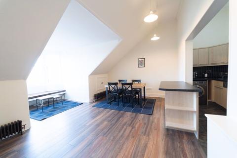 3 bedroom flat to rent - Inverleith Place, Edinburgh