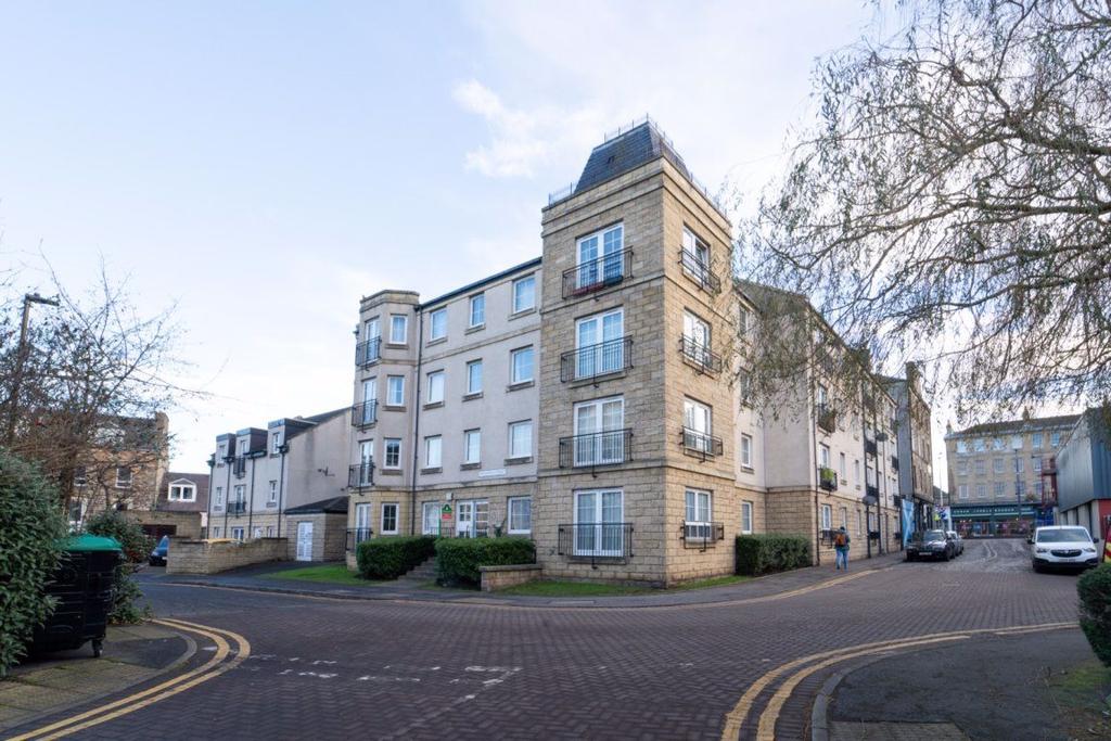 Springfield Street, Edinburgh 2 bed flat £995 pcm (£230 pw)