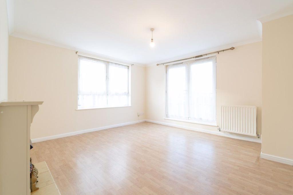 Springfield Street, Edinburgh 2 bed flat £995 pcm (£230 pw)