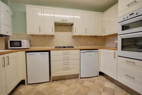 2 bedroom apartment for sale - Tudor Court, Beverley Road, Willerby, Hull
