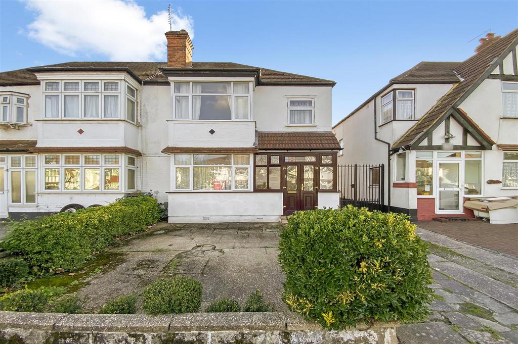 Carlton Avenue West, Wembley 3 bed semidetached house £700,000