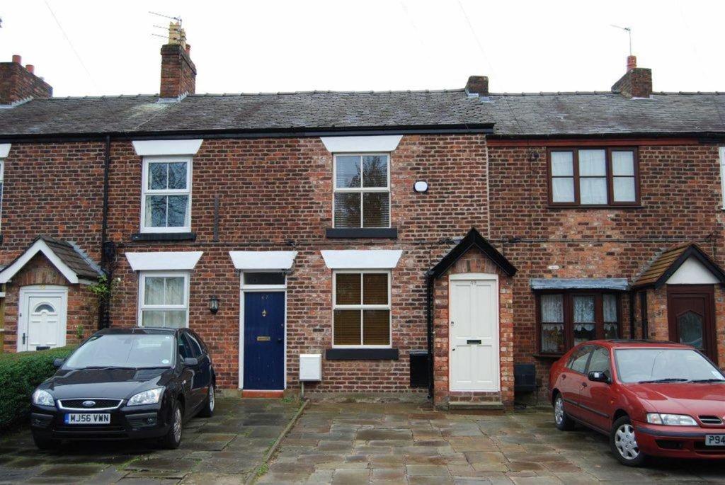Hawthorn Street, WILMSLOW 2 bed terraced house £1,400 pcm (£323 pw)