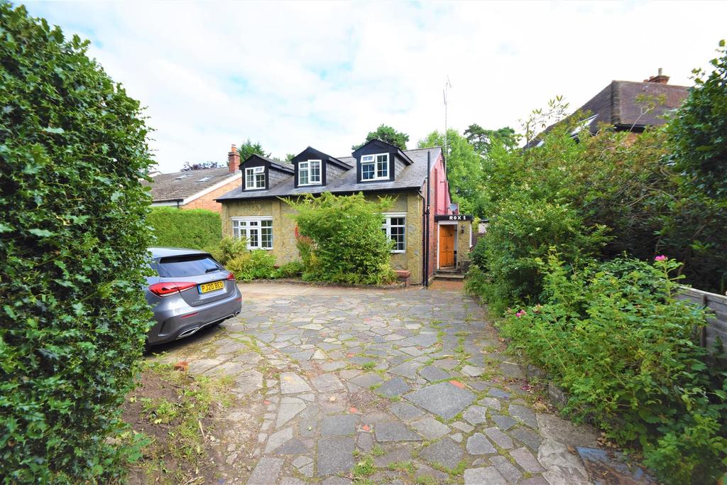 Onslow Crescent, Woking 3 bed apartment £1,450 pcm (£335 pw)