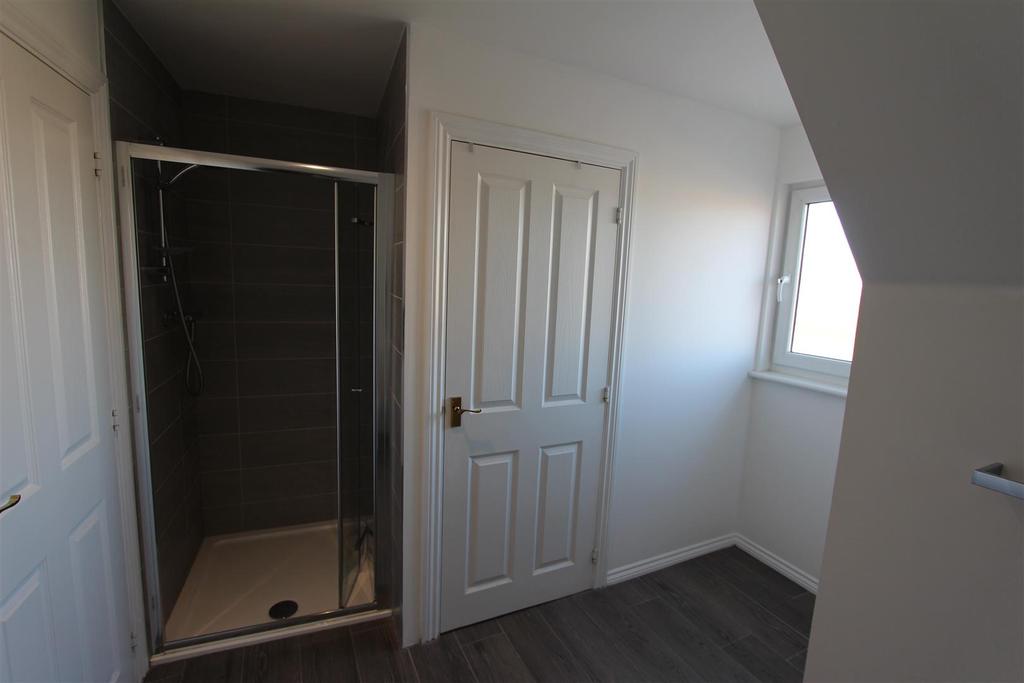 Master Ensuite