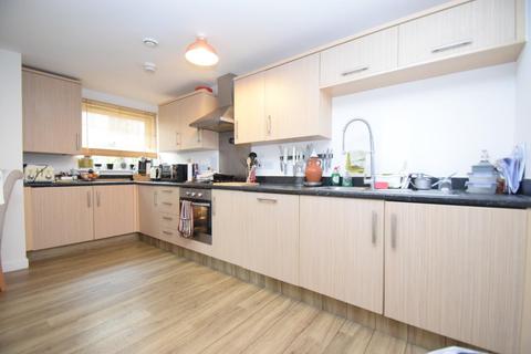 2 bedroom apartment for sale - Groombridge Avenue, Eastbourne