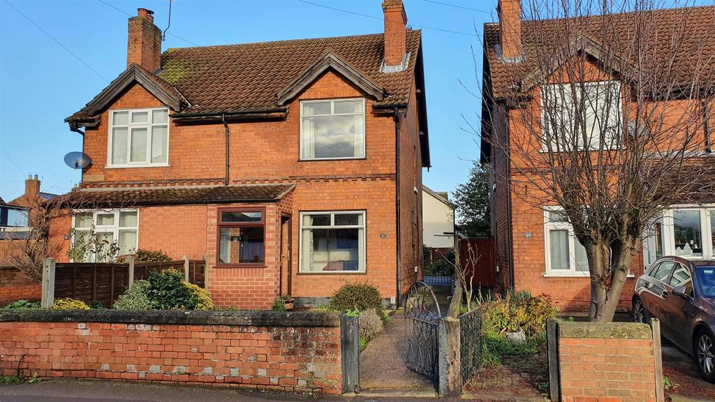 Newgate Street, Bingham 2 bed semidetached house £185,000