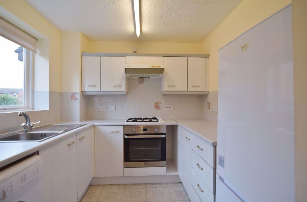Flying Fields Road, Southam 2 bed house £895 pcm (£207 pw)