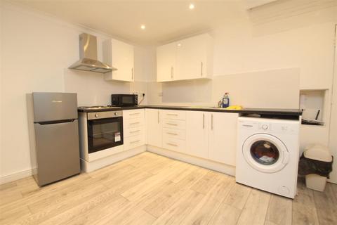 1 bedroom flat to rent, Fareham House, Marlowes, Hemel Hempstead