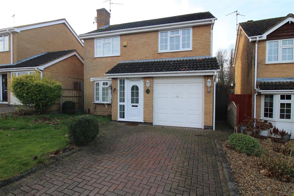 Catherine Close, Peterborough 4 bed detached house £1,295 pcm (£299 pw)