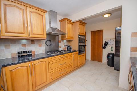 Ocho-rios Beacon Lane, Winterbourne, Bristol, BS36 1JU