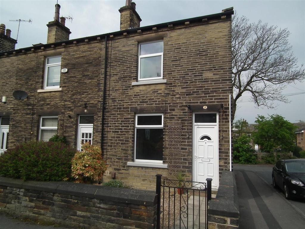 Queen Street, Greengates, Bradford 2 bed terraced house to rent £695