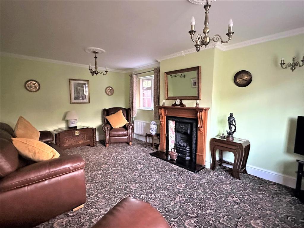 Askham Lane, York 2 bed house £325,000