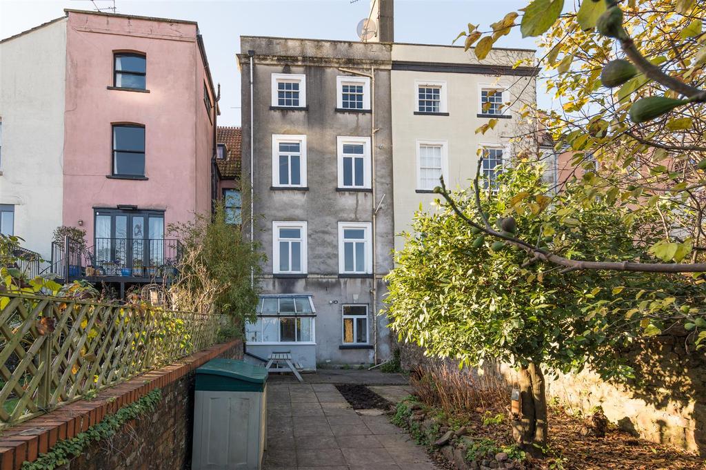4 Clifton Wood Road-10.jpg