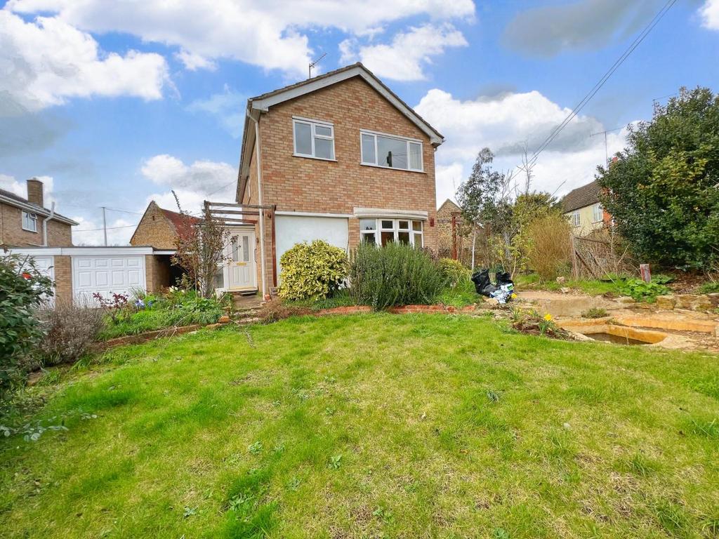 Park Street, Earls Barton, Northamptonshire NN6 4 bed detached house