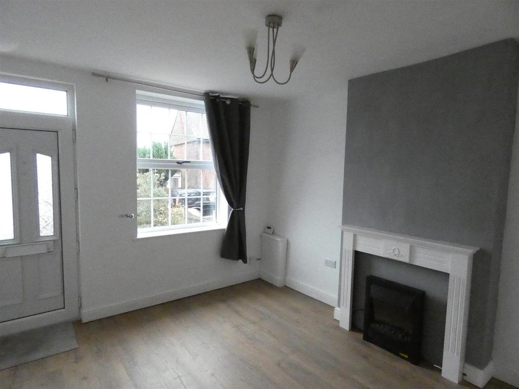Froghall Road, Cheadle, StokeOnTrent 2 bed end of terrace house £