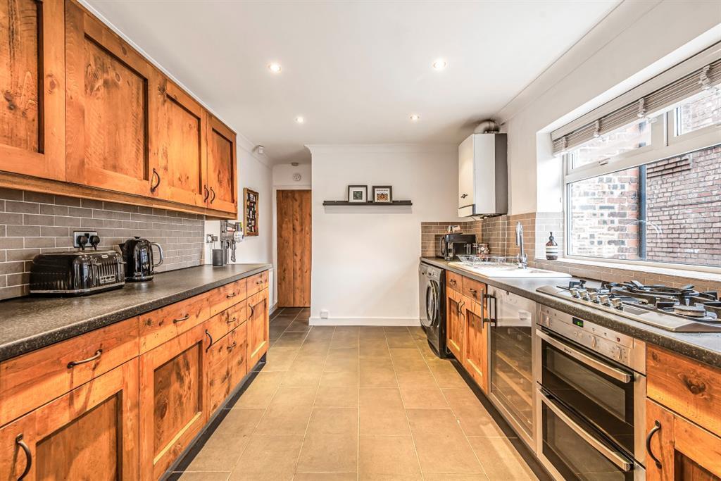 Normanby Road, Worsley, Manchester... 2 bed terraced house £950 pcm