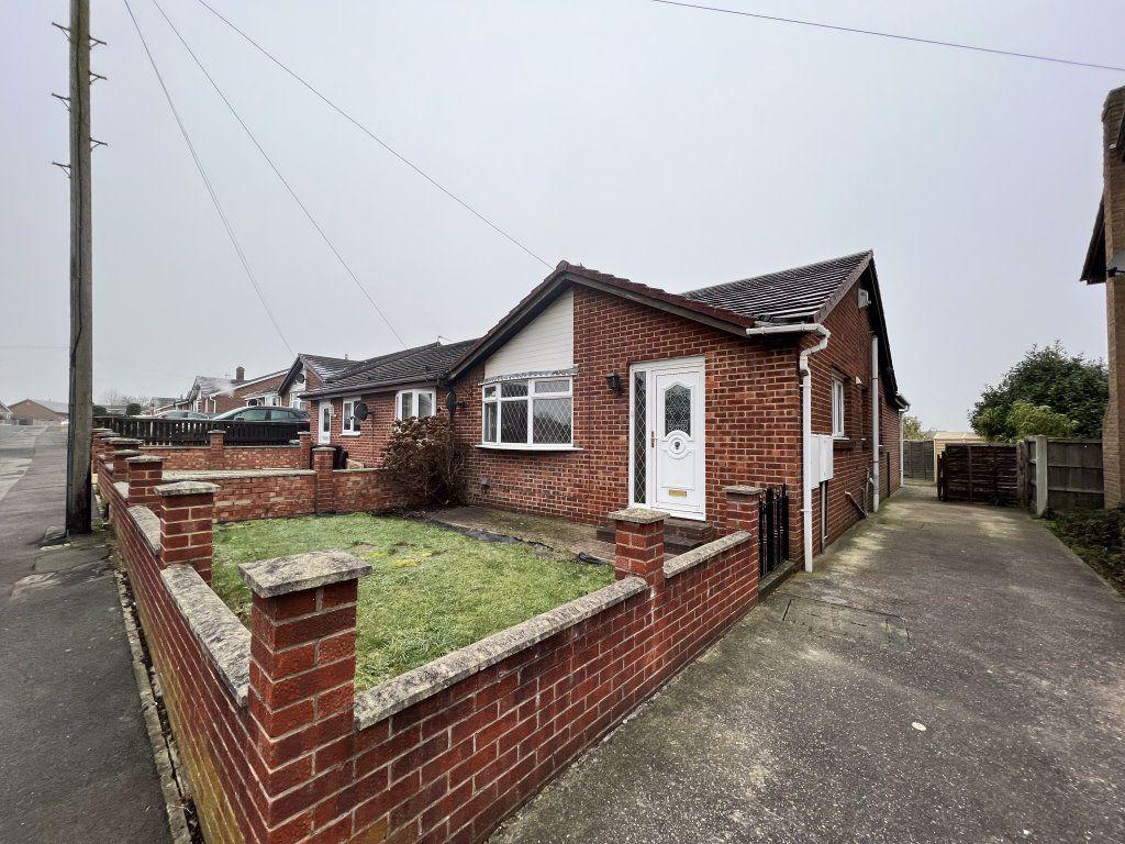 Nunns Lane, Featherstone, WF7 3 bed bungalow £700 pcm (£162 pw)