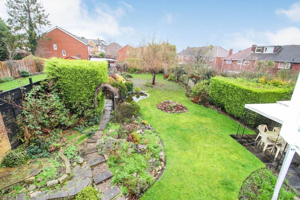 Golf Lane, Whitnash, Royal Leamington... 5 bed semidetached house £500,000