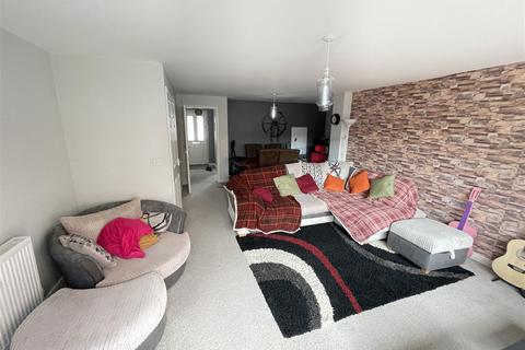 38 Flixton Road, Manchester, M13 9GU