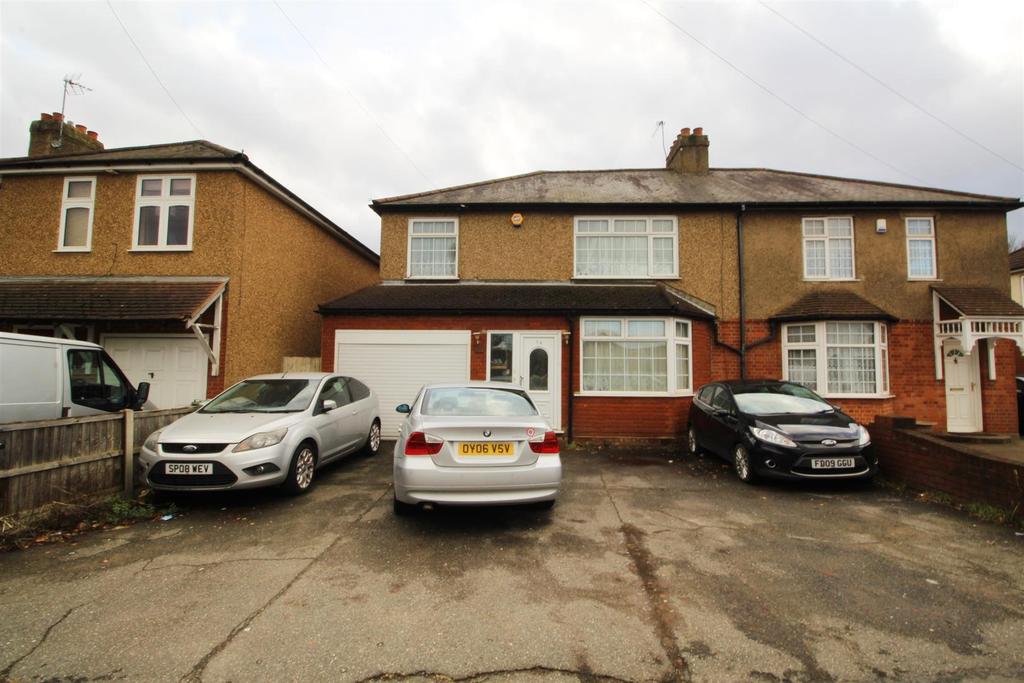 Windmill Lane, Cheshunt 4 bed semidetached house £2,050 pcm (£473 pw)