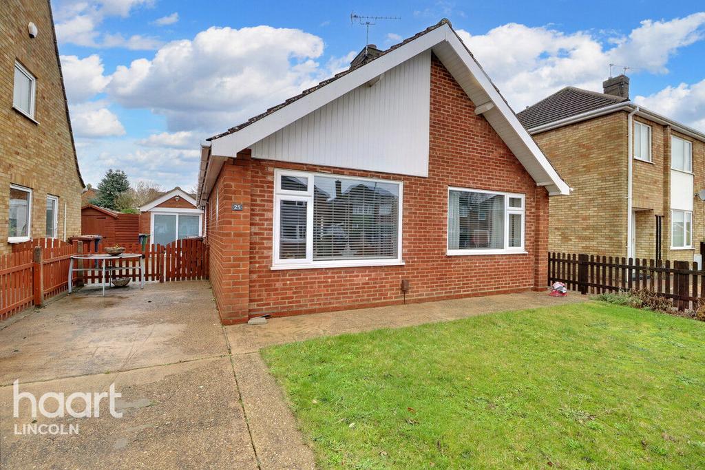 Astwick Road, Lincoln 2 bed detached bungalow for sale £275,000