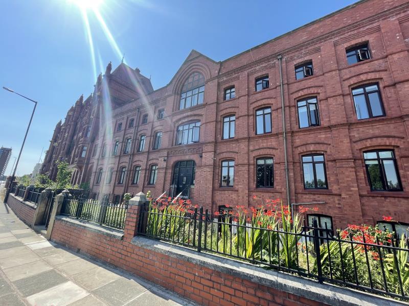 Chester Road, Old Trafford 1 bed apartment £975 pcm (£225 pw)