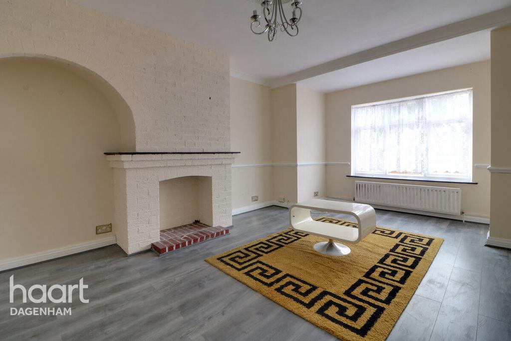 Fanshawe Crescent, Dagenham 5 bed semidetached house for sale £550,000