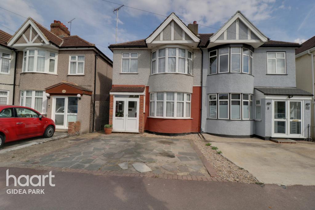 Gorseway, Romford 3 bed semidetached house £490,000