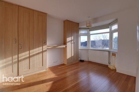 116 Wadham Gardens, Greenford, UB6 0BS