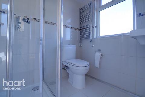 116 Wadham Gardens, Greenford, UB6 0BS
