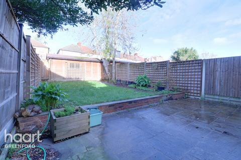 116 Wadham Gardens, Greenford, UB6 0BS