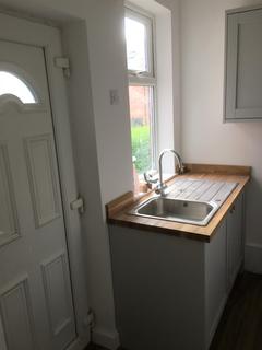 3 bedroom terraced house to rent, Murray Road, Sheffield S11