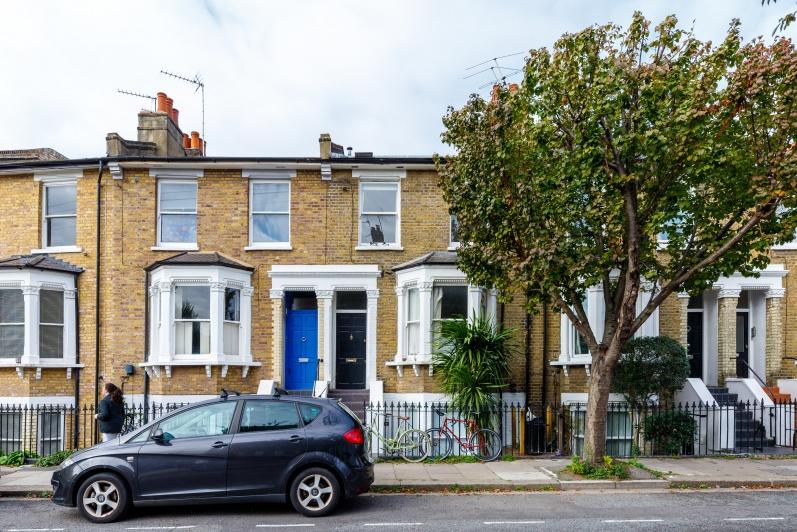 Brackenbury Road, London, W6 3 bed flat - £750,000