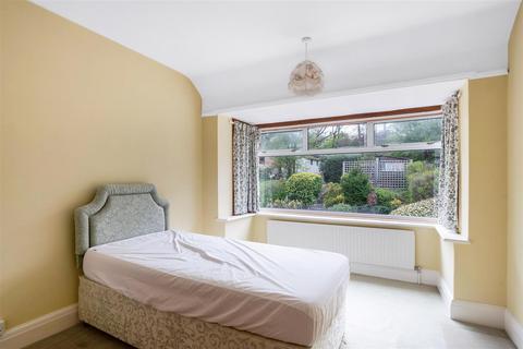65 Oak Tree Gardens, Sundridge, Bromley, BR1 5BE